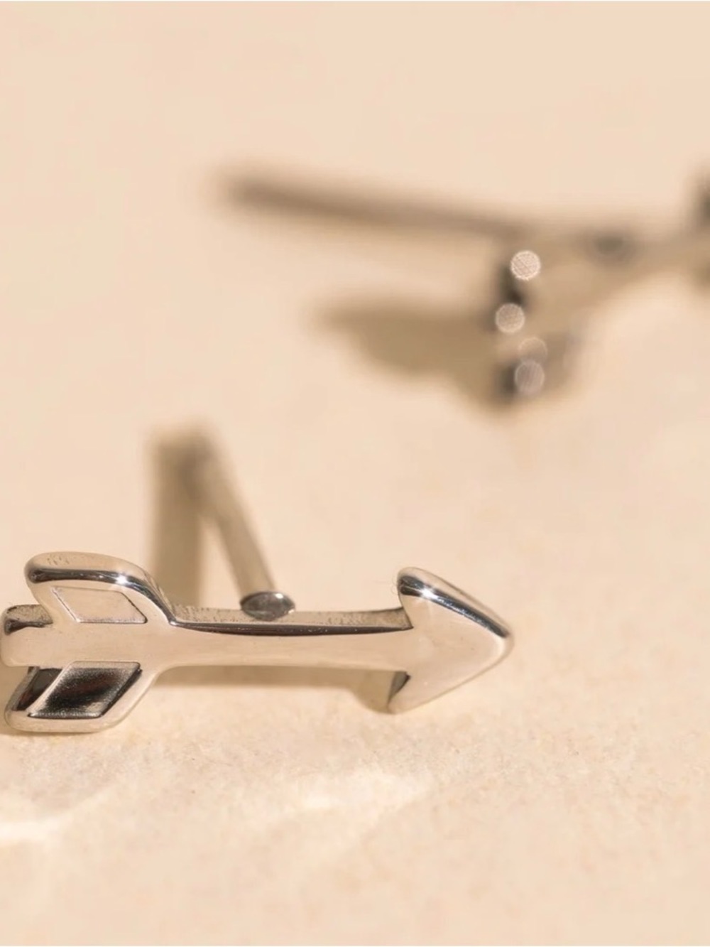 Oh Clem cute mini arrow studs